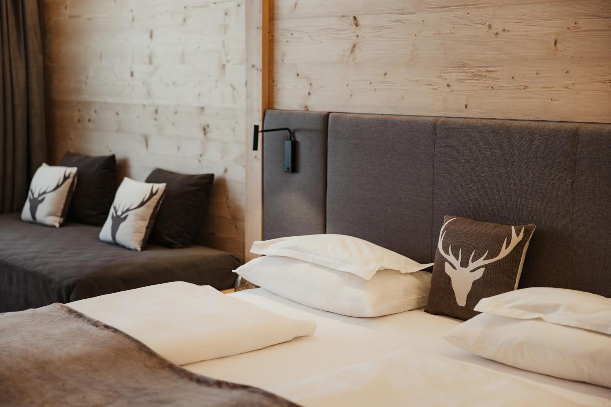 Antines Hotel 4*